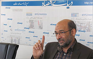 رئیس شورای عالی استان ها در گفت و گو با دنیای اقتصاد: