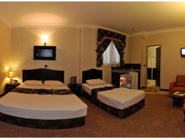 گزارش دنیای اقتصاد از کاهش نرخ هتل‌ها در مشهد؛