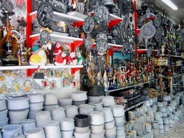 «دنیای اقتصاد» از «محصولات بومی» و جذب گردشگر در مشهد گزارش می‌دهد: