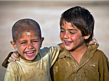 «دنیای اقتصاد»  تبعات حاشیه‌نشینی بر زندگی کودکان را بررسی می‌کند؛