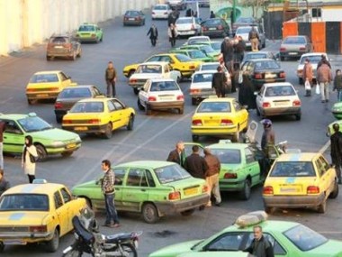 «دنیای اقتصاد» از فعالیت مسافربرهای شخصی و نارضایتی تاکسی‌رانان در مشهد گزارش می‌دهد؛