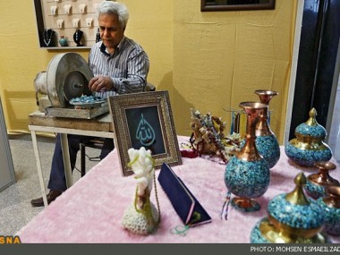 نخستین بازار سوغات فرهنگی مشهد در حال فعالیت است؛