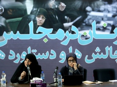 در مناظره الهه کولایی و عفت شریعتی در دانشگاه فردوسی مشهد مطرح شد؛