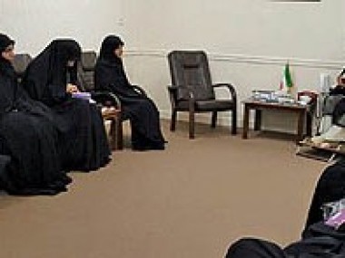 در دیدار اعضای شورای مرکزی مجمع زنان اصلاح‌طلب خراسان رضوی انجام شد: