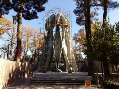 گزارشی از دلایل طولانی شدن مرمت آرامگاه خیام