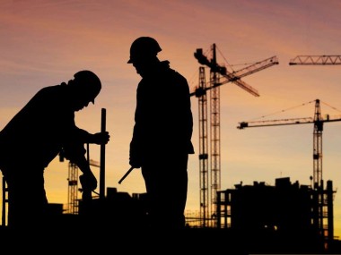 دنیای اقتصاد وضعیت استخدام و اخراج نیروی کار در فضای کسب و کار را بررسی میکند