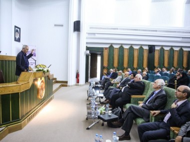 گزارش دنیای اقتصاد از نخستین همایش درخودماندگی اقتصاد ایران، علتها و راهکارها