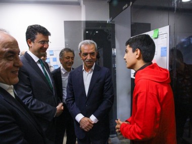 اتاق بازرگانی مشهد در تلاش است تا نسل آینده فعالان اقتصادی را زیر چتر حمایت خود قرار دهد