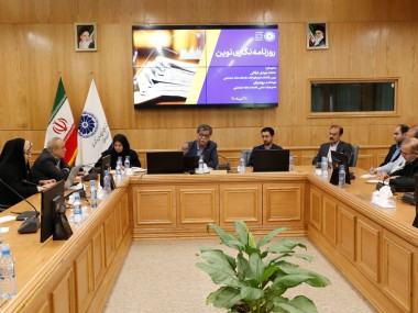 محمد مهدی فرقانی و مهدخت بروجردی ضرورت های روزنامه نگاری نوین را در مشهد تشریح کردند: