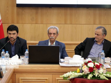 درخواست فعالان اقتصادی خراسان رضوی در نشست با اعضای کمیسیون صنایع و معادن مجلس