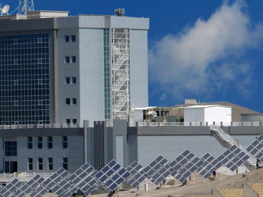 دنیای اقتصاد عوامل اجرایی نشدن مصوبه تامین برق تجدیدپذیر دستگاه‌های خراسان رضوی را بررسی می‌کند؛