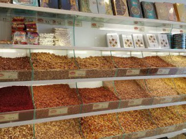 گزارش میدانی «دنیای اقتصاد» از خرید آجیل و خشکبار مشهدی‌ها در شب یلدا