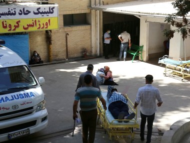 افزایش تعداد مبتلایان به کرونا و ازدحام در بیمارستان‌ها، وضعیت مشهد را حاد کرده است