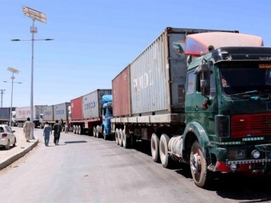 نامشخص بودن تکلیف حاکمیت در افغانستان و توقف کامیون‌های ایرانی در مرز