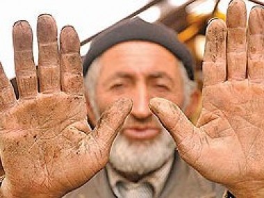 «دنیای اقتصاد» به بهانه هفته کارگر از وضعیت کارگران گزارش می‌دهد