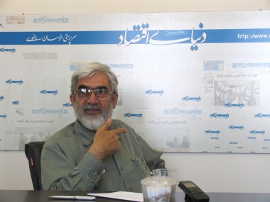 در گفت‌وگو با ناصر آملی مقدم، سردبیر اسبق روزنامه خراسان مطرح شد: