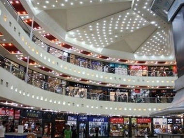 «دنیای اقتصاد» از رونق کاذب و ترویج مصرف‎گرایی گزارش می‎دهد؛